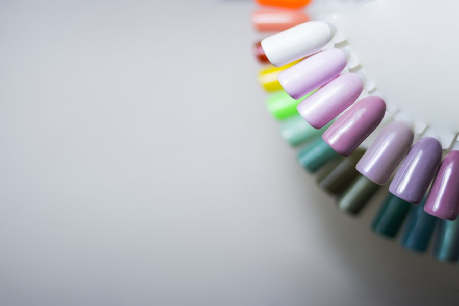 Vernis à ongles : couleurs tendance et indémodables !