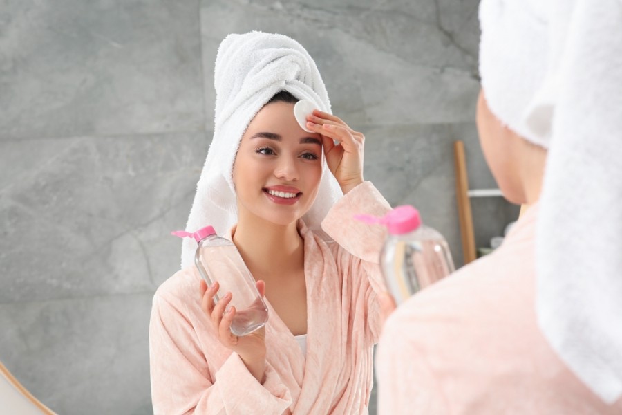 Pourquoi opter pour une eau micellaire maison ?