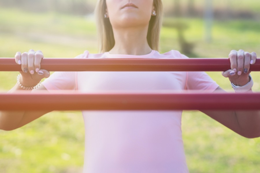 Quels muscles travaillent les tractions australiennes ?